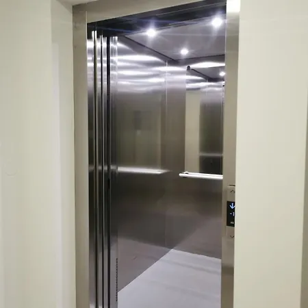 Zora - Free Swimming Pool And Garage Parking * 오파티아