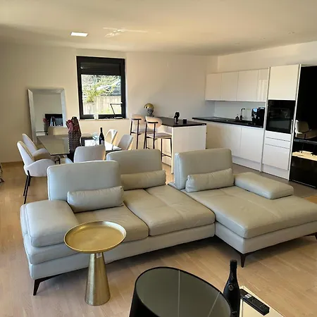 Apartman Zora - Free Swimming Pool And Garage Parking