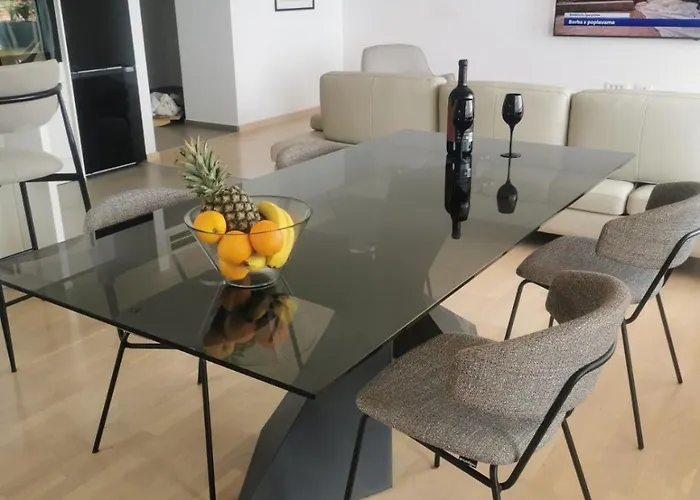 Zora - Free Swimming Pool And Garage Parking Apartman *