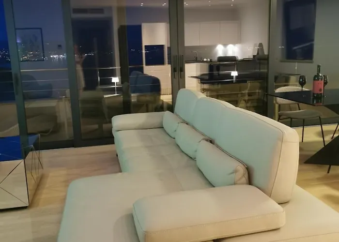 Zora - Free Swimming Pool And Garage Parking Апартаменты