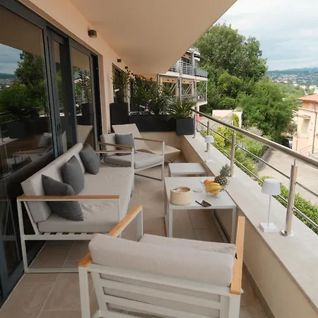 Appartement Zora - Free Swimming Pool And Garage Parking